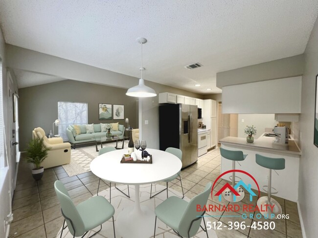 Building Photo - Available now! 3 Bed 2.5 Bath Duplex
