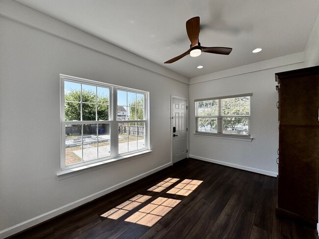 Building Photo - A Block From The Beaches! Ready 09-21-26! Oversized Parking Pad, Pet Friendly!