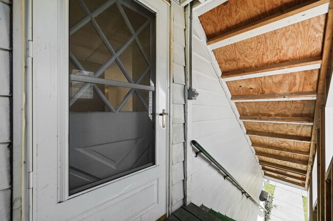 Building Photo - 125 S Clay St