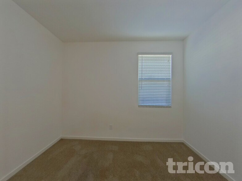 Building Photo - 13273 N 143rd Dr