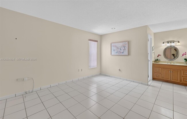 Building Photo - 13440 SW 28th St