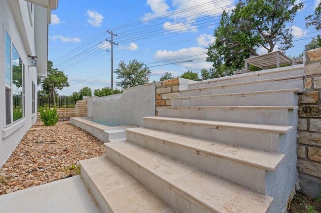 Building Photo - 104 Majestic Arroyo Way
