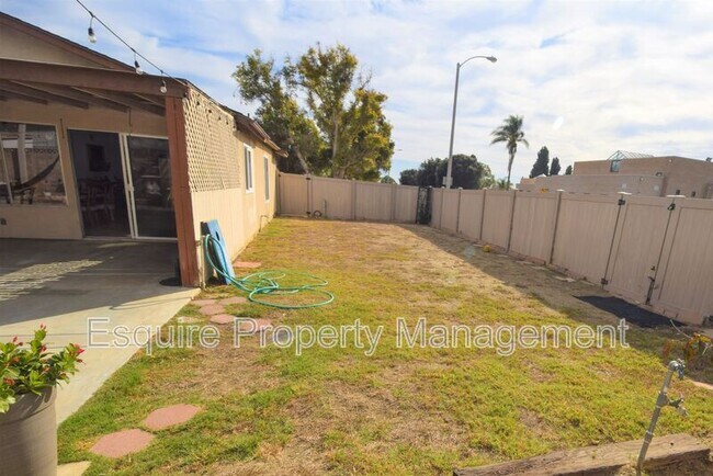 Building Photo - 6801 Dove St