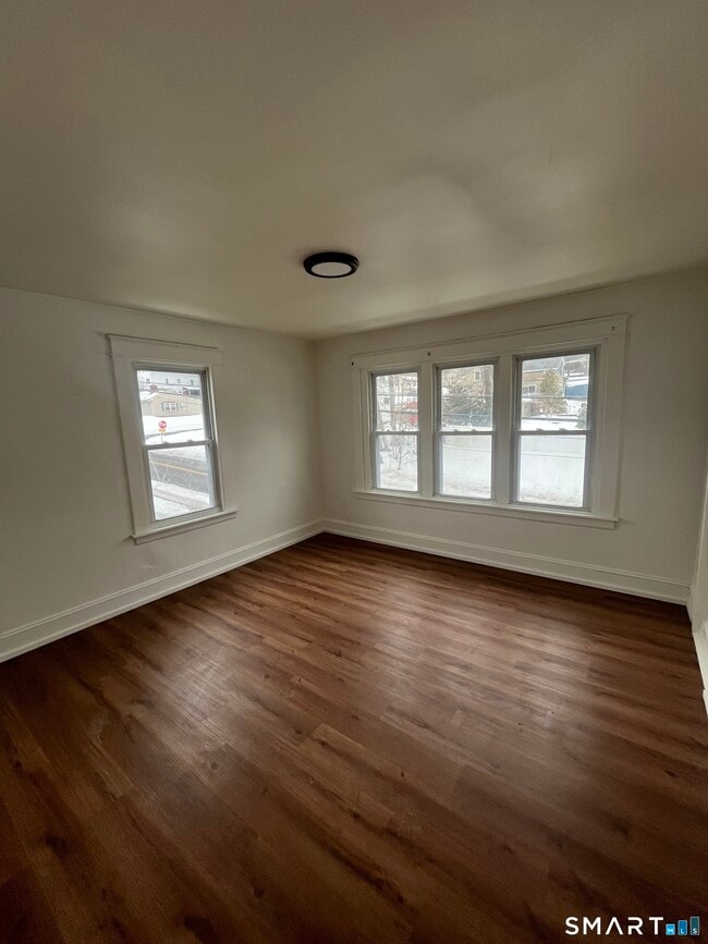 Building Photo - 189 East Rd