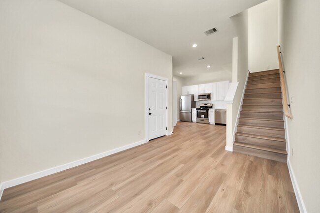 Building Photo - 8025 Peachtree St