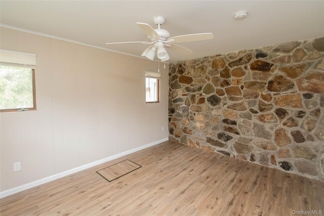 Building Photo - 79 Mountainside Rd