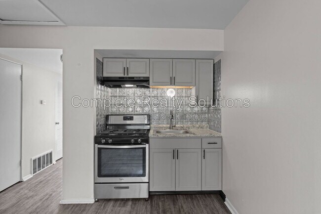 Building Photo - 2323 Woodson Rd