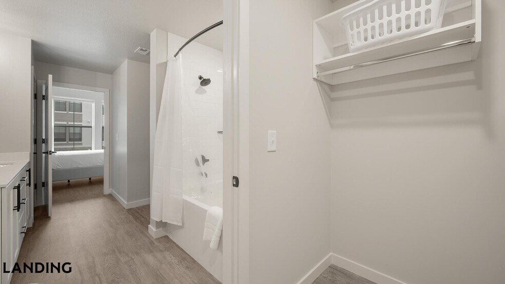 Building Photo - 2000 Aureum Dr