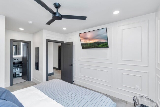 Building Photo - 2683 Blodgett St