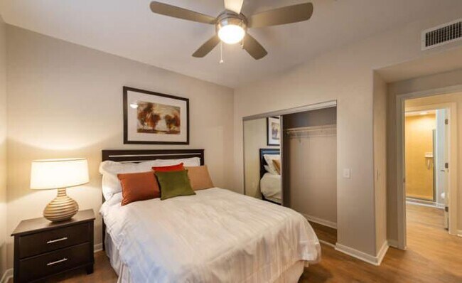 Building Photo - 1 bedroom in Houston TX 77077