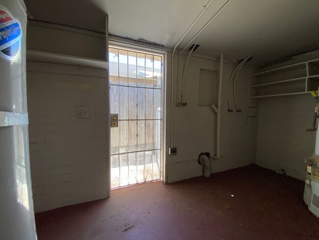 Building Photo - 2 Bedroom, 1 Bath Duplex for Rent In Ceres