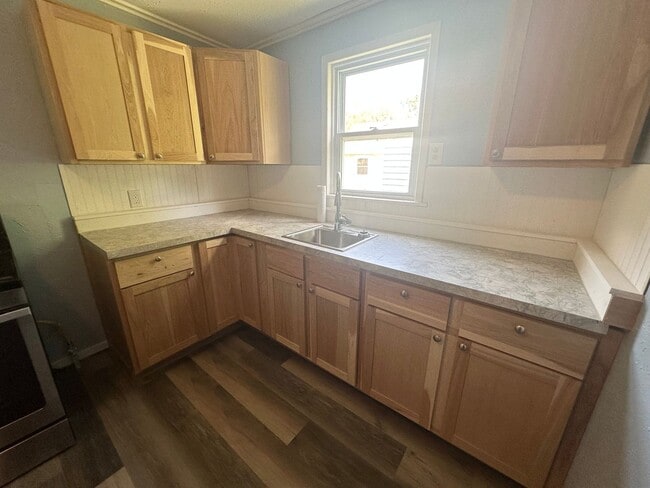 Building Photo - Single Family Home