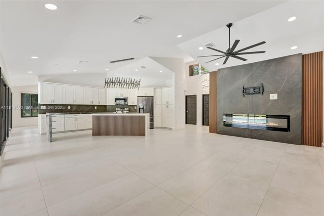 Building Photo - 8360 NW 51st Ct