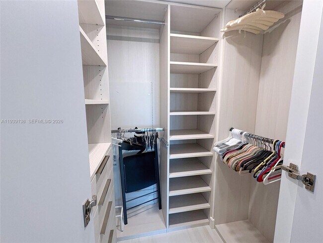 Building Photo - 230 174th St