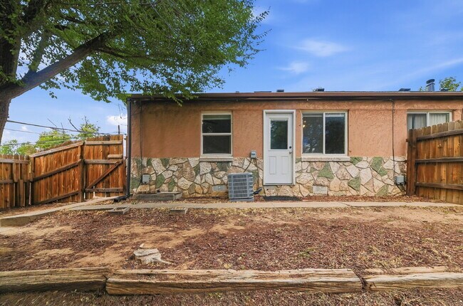Building Photo - $2,220.95 with $300 Off the first month's rent, 2 Beds - 2 Bath, Duplex in Denver with Washer and...