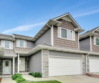 Building Photo - 8743 Remi Dr