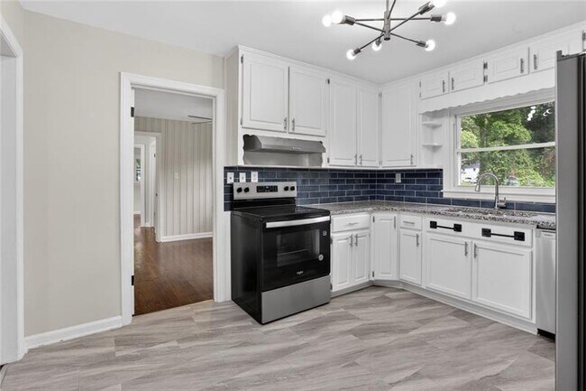 Building Photo - 3081 Glendale Ct