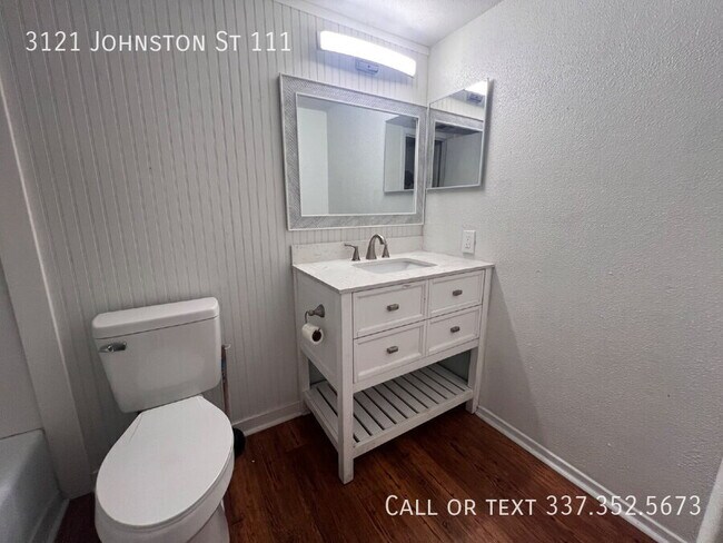 Building Photo - 3121 Johnston St