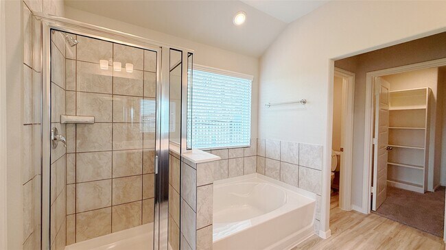Building Photo - 27315 Blue Pool Dr