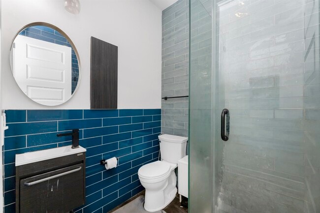 Building Photo - 82 Ferry St