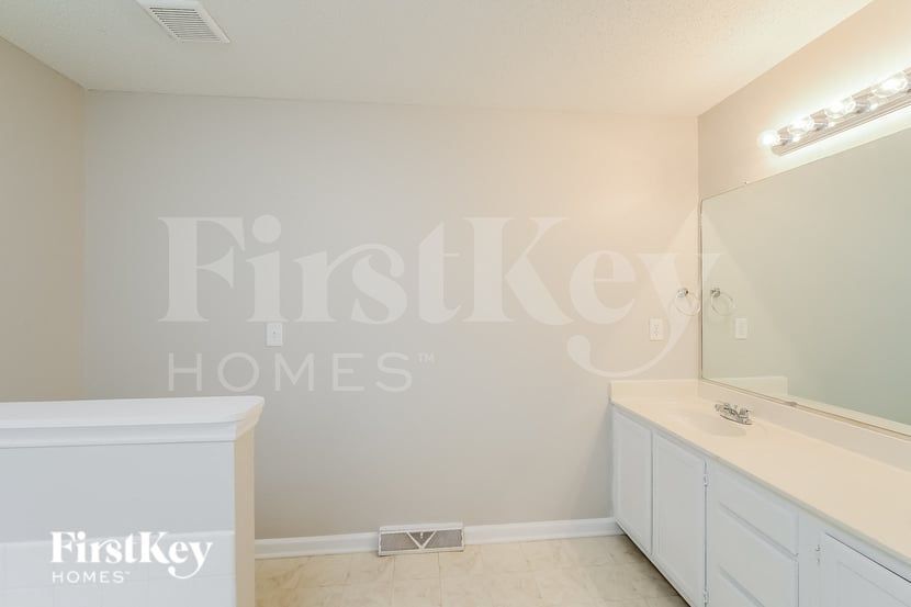 Building Photo - 1510 Barry Oak Ct