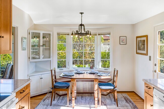 Building Photo - 969 Egan Ave