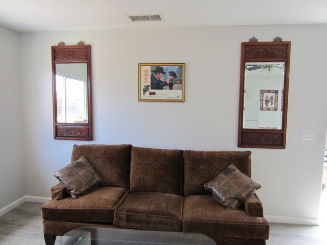 Building Photo - 4810 Loukelton Way