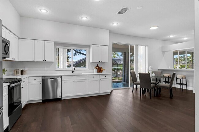 Building Photo - 1121 Needlewood Loop