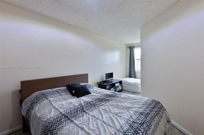 Building Photo - 9925 NW 57th Manor