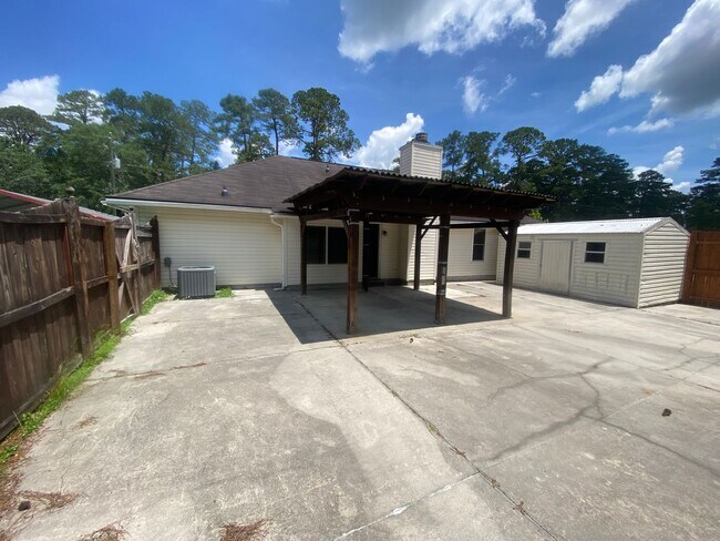 Building Photo - Rental In Rincon - Traditional Ranch