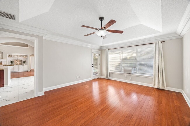 Building Photo - 2229 Lookout Landing