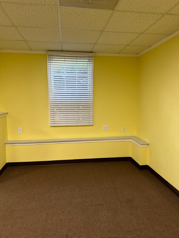 Building Photo - 1675 Old Nelson Rd