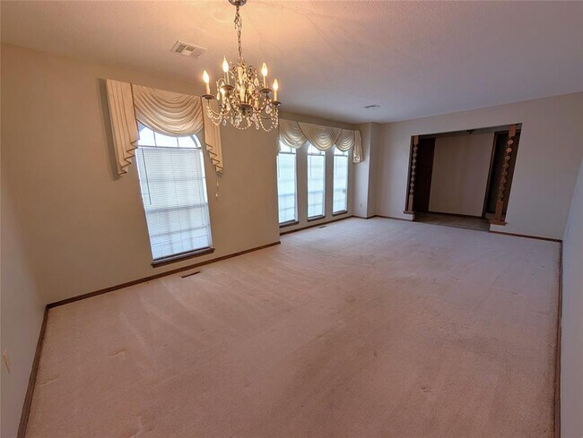 Building Photo - 6308 NW 84th St