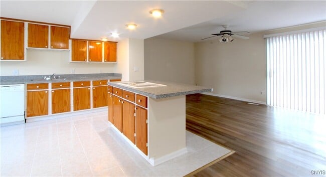 Building Photo - 8394A Shallowcreek Rd