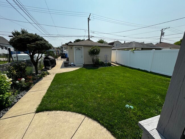 Building Photo - 5337 W Patterson Ave