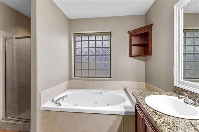 Building Photo - 7902 Snake River Dr