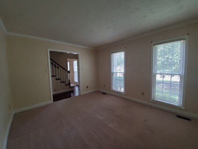 Building Photo - 3508 Gowan Ln