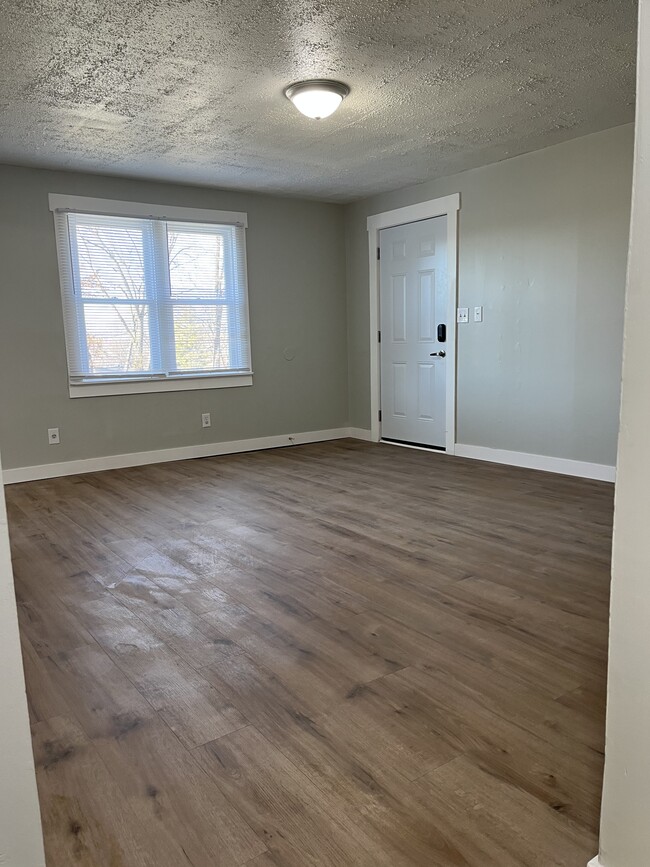 Living room from hallway - 5943 Raytown Rd