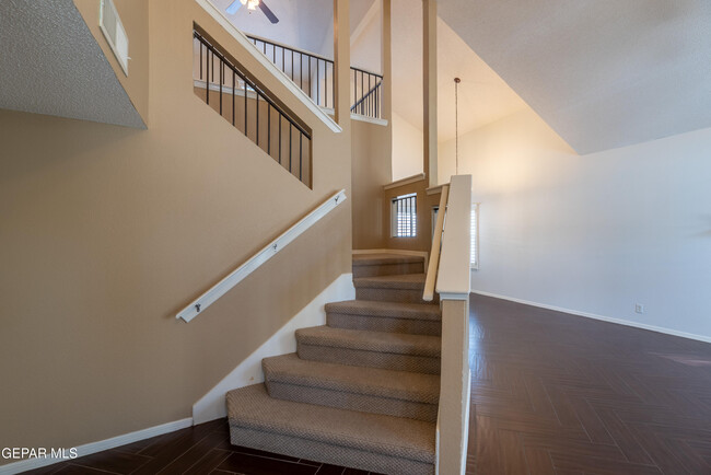 Building Photo - 12297 Kingsgate Ct