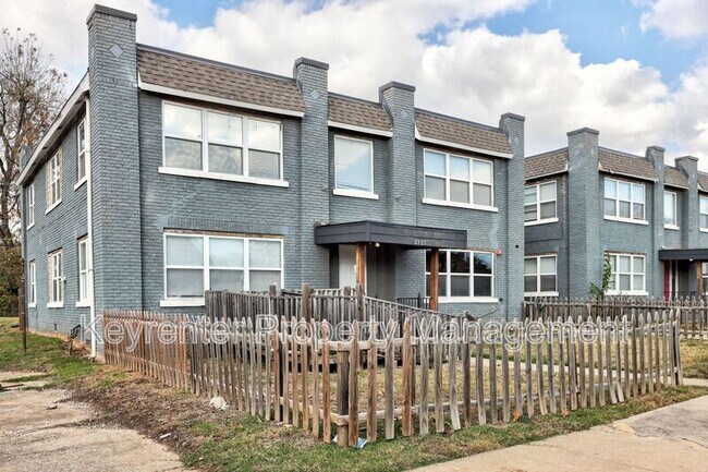 Building Photo - 2325 NW 12th St