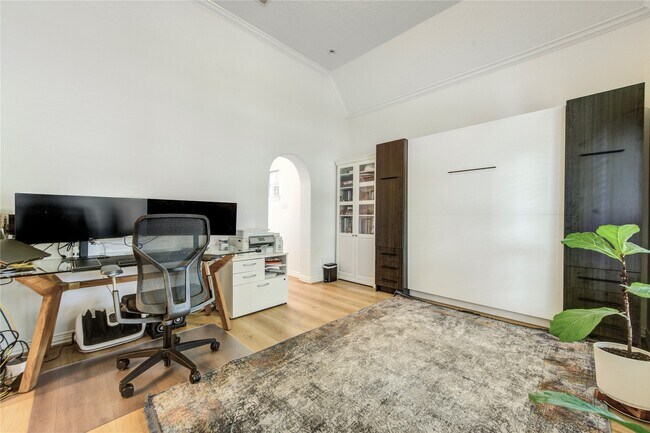 Building Photo - 14510 Tivoli Dr