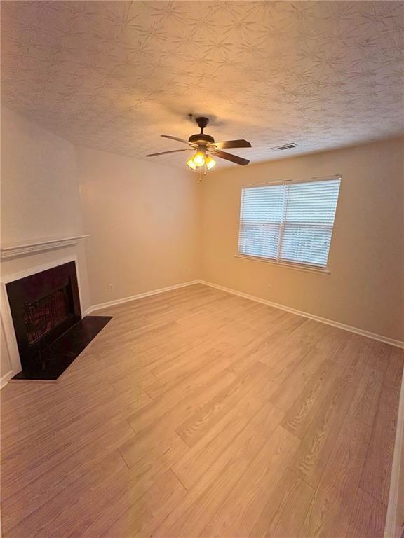 Building Photo - 231 Village Square Dr