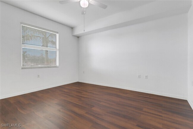 Building Photo - 8550 Kingbird Loop