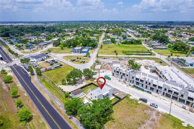 Building Photo - 21845 Goulds Ave