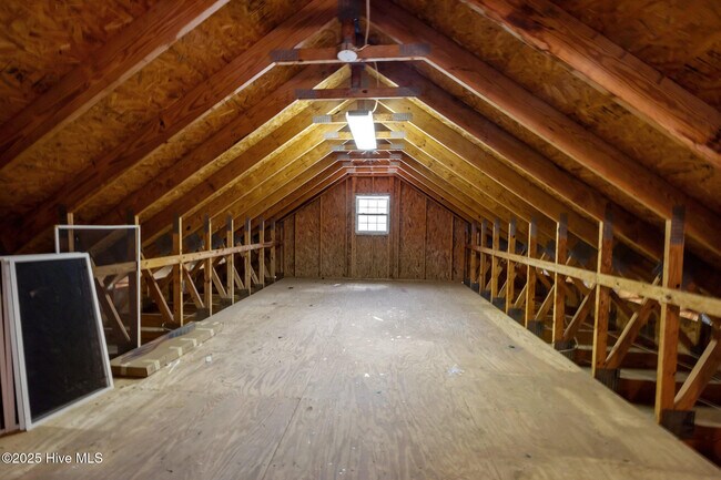 Building Photo - 2039 Royal Pines Dr