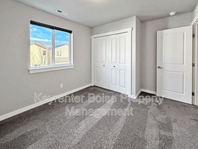 Building Photo - 4072 E Blueberry St