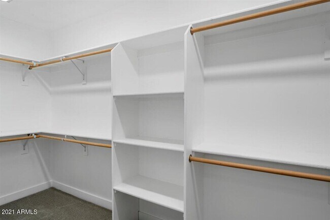 Building Photo - 1214 W 5th St