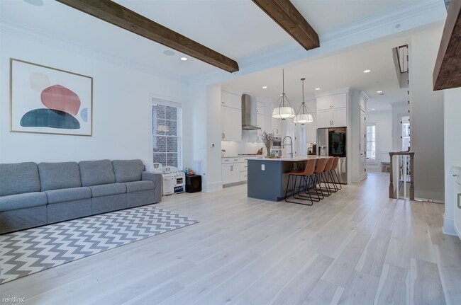 Building Photo - 5 br, 4.5 bath Townhome - 342 Purbrook Ln