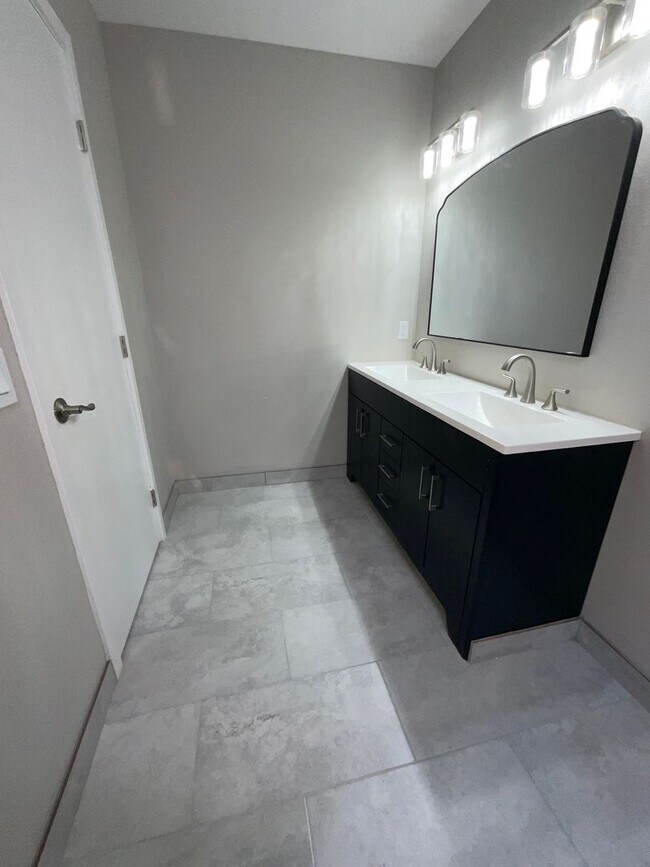 Building Photo - Cottonwood Estate 4 Bedroom Ranch Home