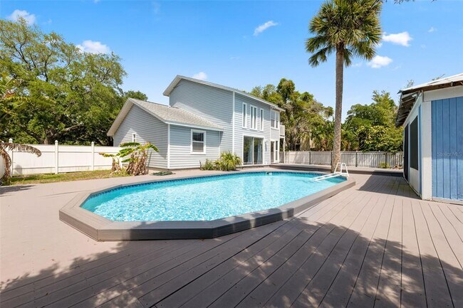 Building Photo - 428 W Klosterman Rd